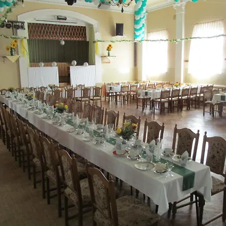 Und Zum Biber ゲストハウス Steckby